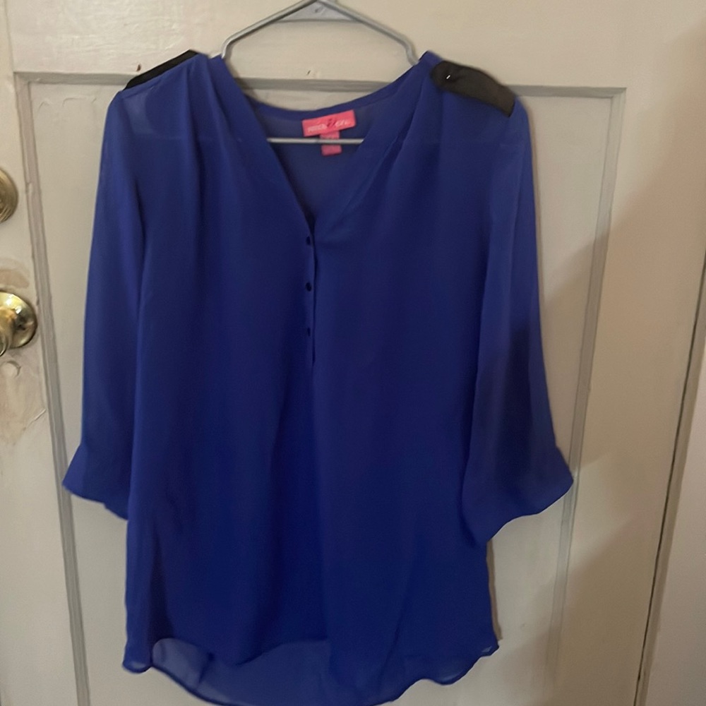 Mix & Co blue sheer 3/4 sleeve V-neck w/ 1/4 button up blouse. MD SUPER PRETTY